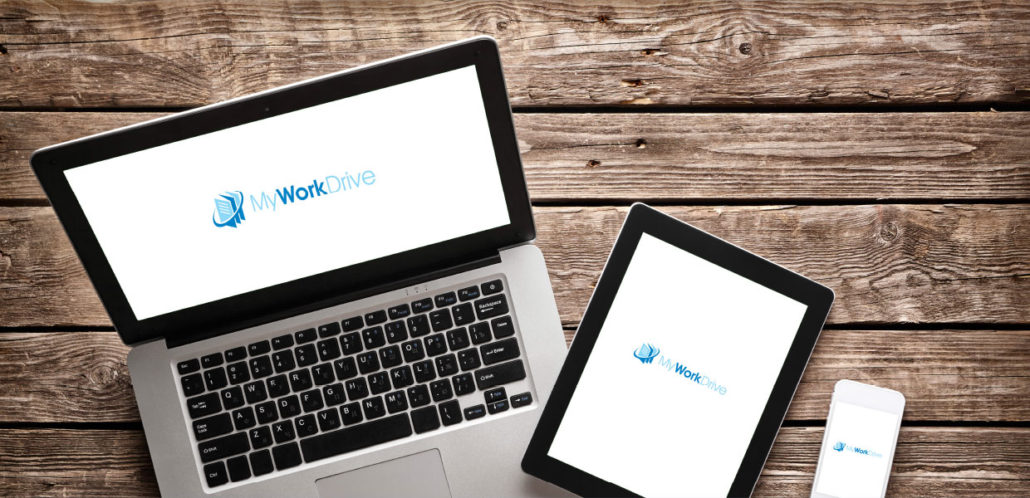 Un laptop, un tablet e uno smartphone con il logo MyWorkDrive.